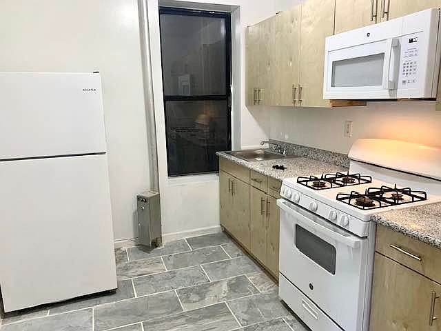 1st image of 476 W 141st St APT 33