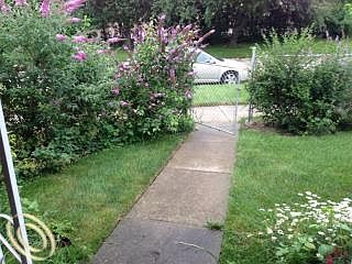 5th image of 7461 Margaret St
