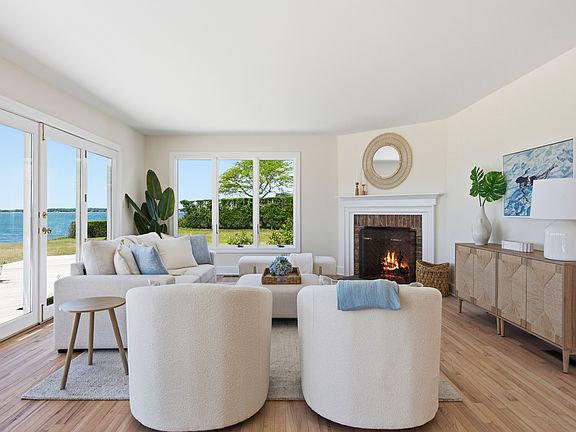 5th image of 90 Peconic Ave