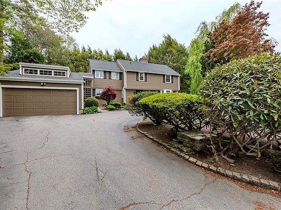 2nd image of 7 White Birch Rd