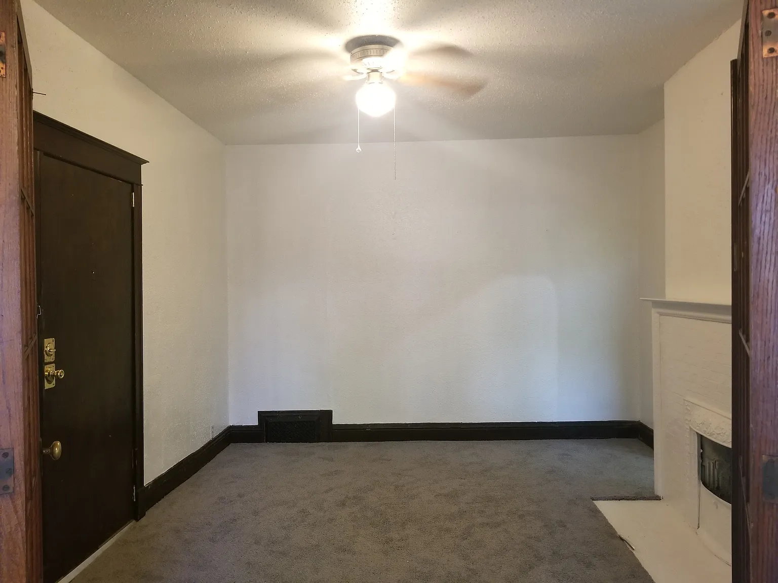 1 bed, 400 sqft, $695 — Photo 2