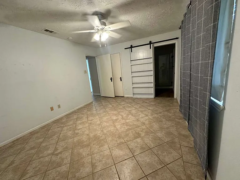 5408 Cunningham Dr — Photo 9
