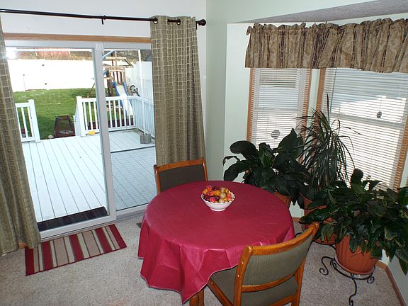 5th image of 1290 Reserve Dr