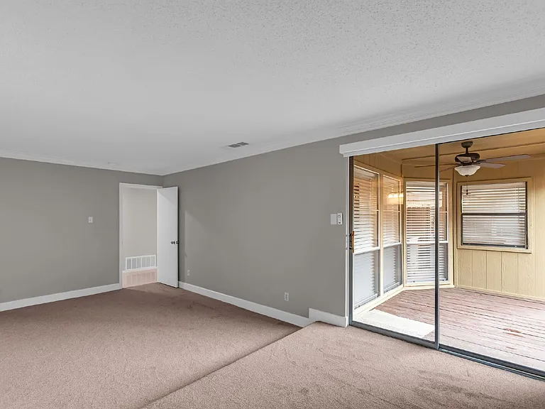 1906 Arvada Dr — Photo 20