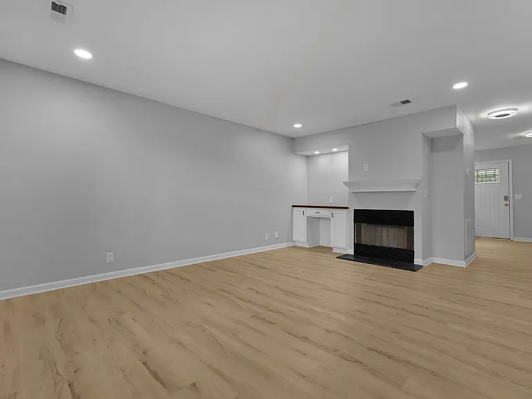 2537 Willowbranch Dr — Photo 7