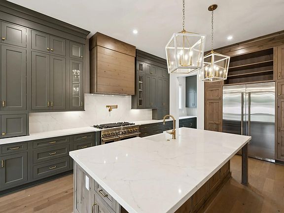 The Elmsley E Kitchen