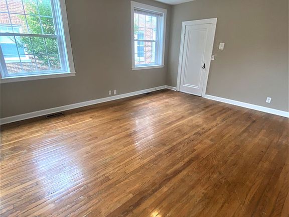 4th image of 610 N 2nd St APT 2