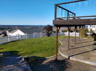 180 Coral Dr, Sequim, WA 98382