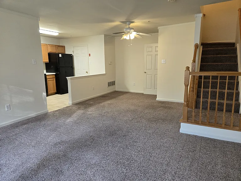 1302 Black Walnut Dr — Photo 4