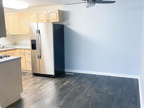 2nd image of 1328 Yarmouth Ct