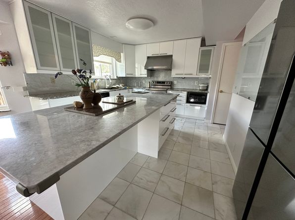 1990 E Terra Vista Way