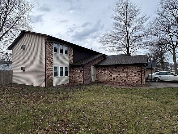 3rd image of 1329 Lindenwood Dr