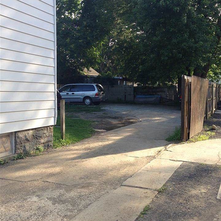 2nd image of 69 Clinton Ave