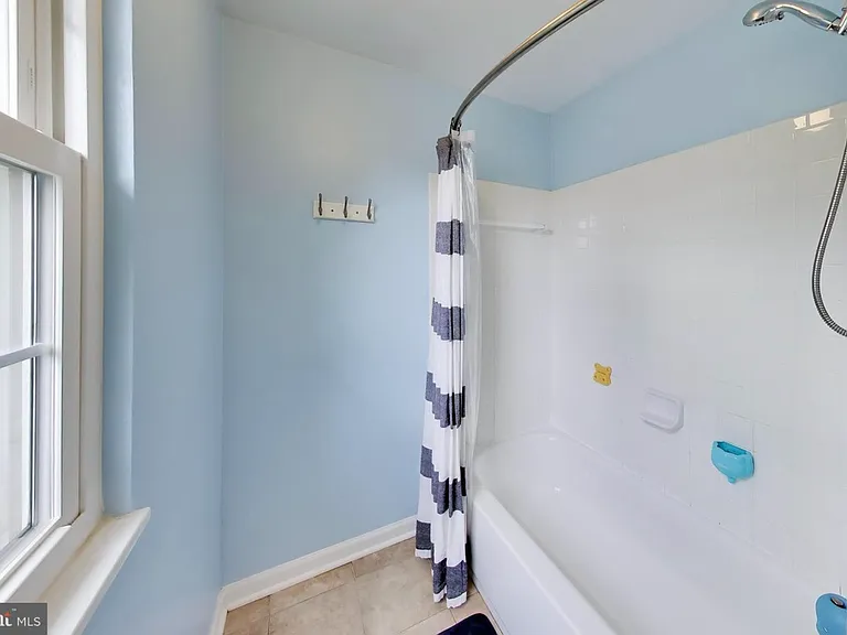 5932 Peregrine Dr — Photo 15