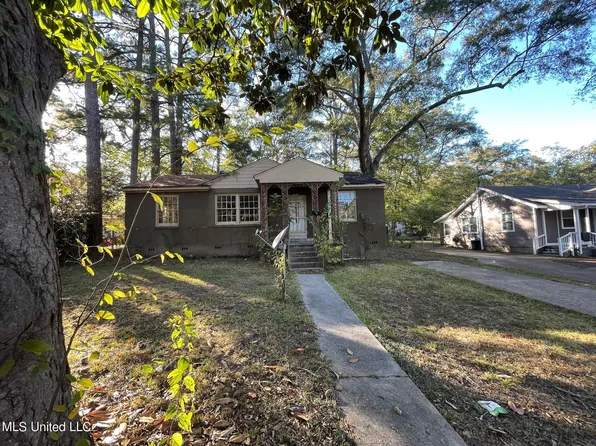 4835 Maplewood Dr, Jackson, MS 39206