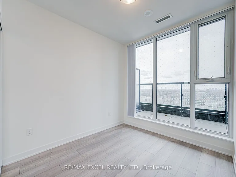 5858 Yonge St #1011 — Photo 36