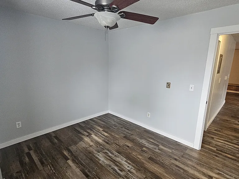 1160 Oakview Dr #6 — Photo 19