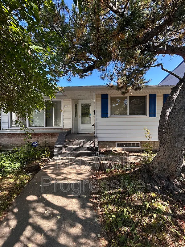 3 bed, 2.0 bath, 1464 sqft, $2,000 — Photo 2