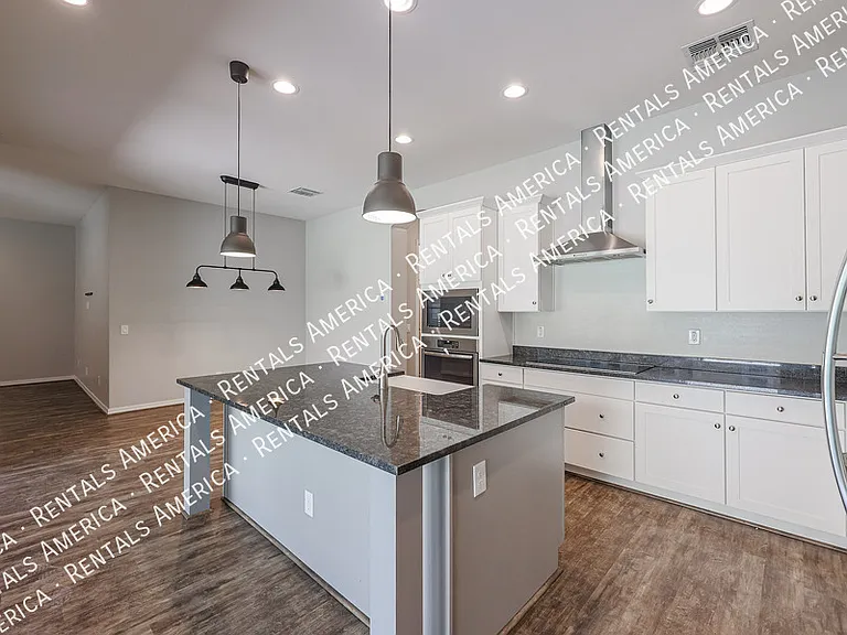 4429 E Jones St — Photo 15
