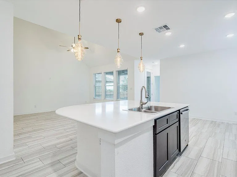 8008 Prairie Rye Dr — Photo 23