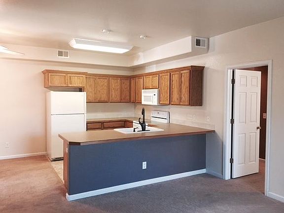 5th image of 1296 Lake Cir Unit C