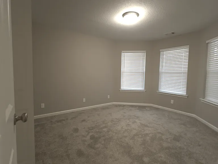 21 Laurel Ln — Photo 8