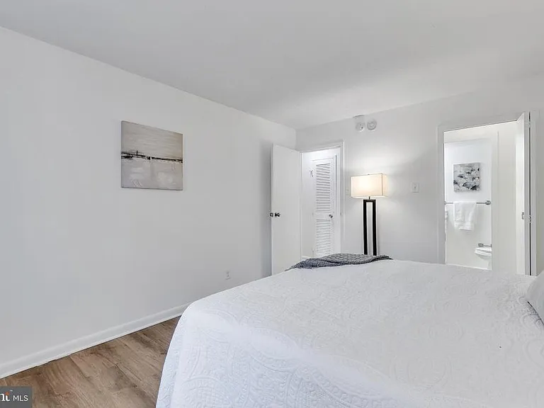 2030 N Adams St #303 — Photo 19
