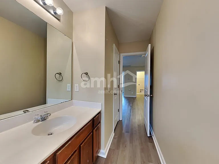 1056 Whitlow Blvd — Photo 21
