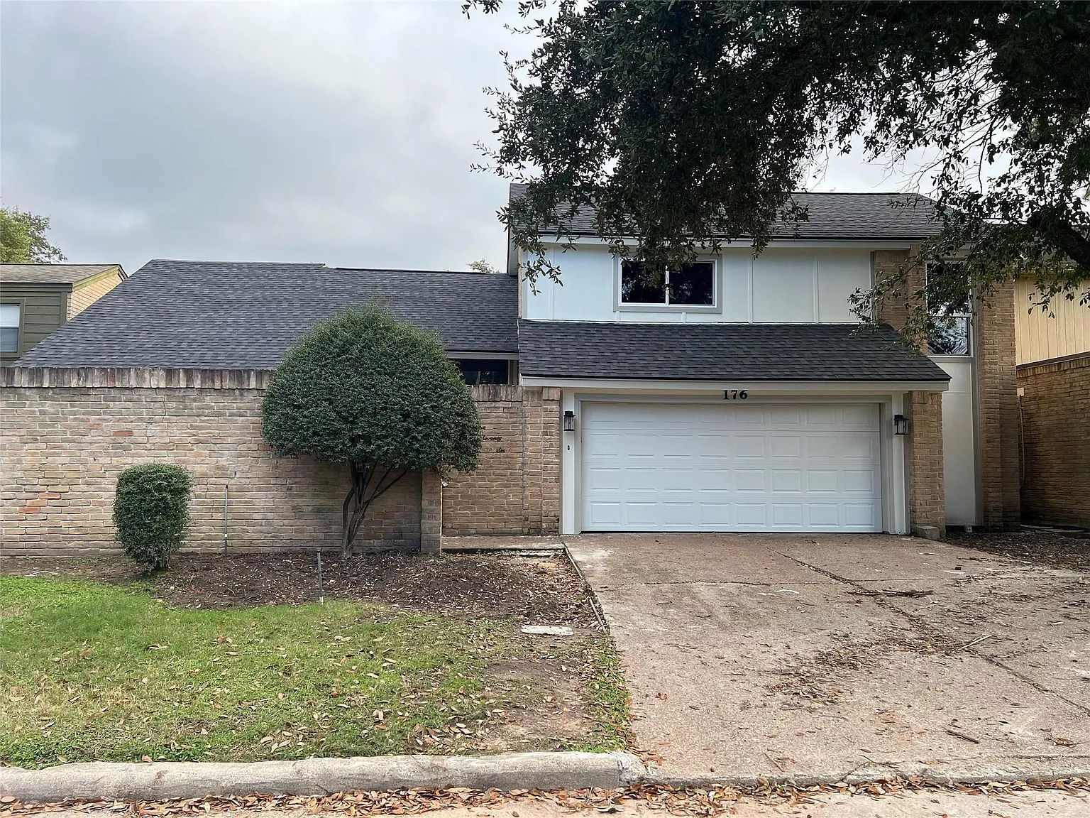 3 bed, 2.5 bath, 2326 sqft, $2,300 — Photo 1