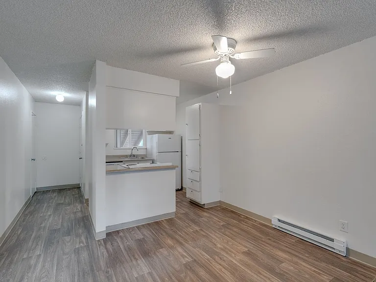 Executive 1801 — Photo 27