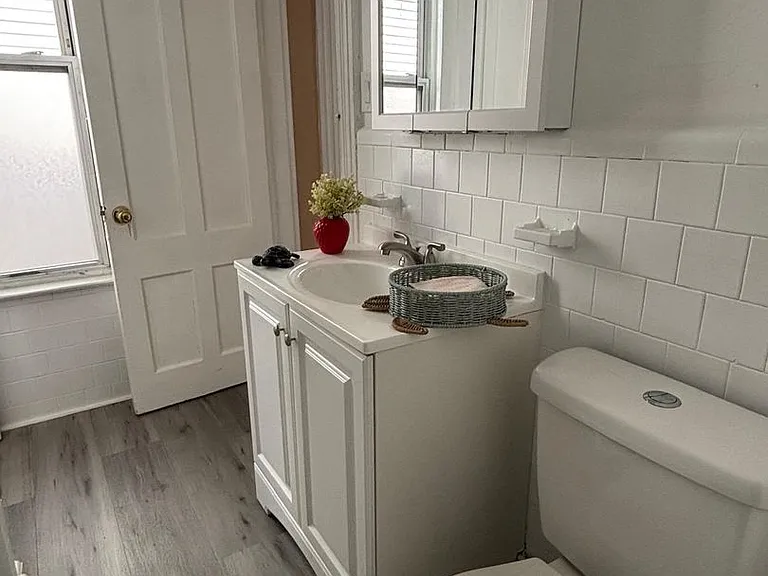 37-39 Hotchkiss St — Photo 17