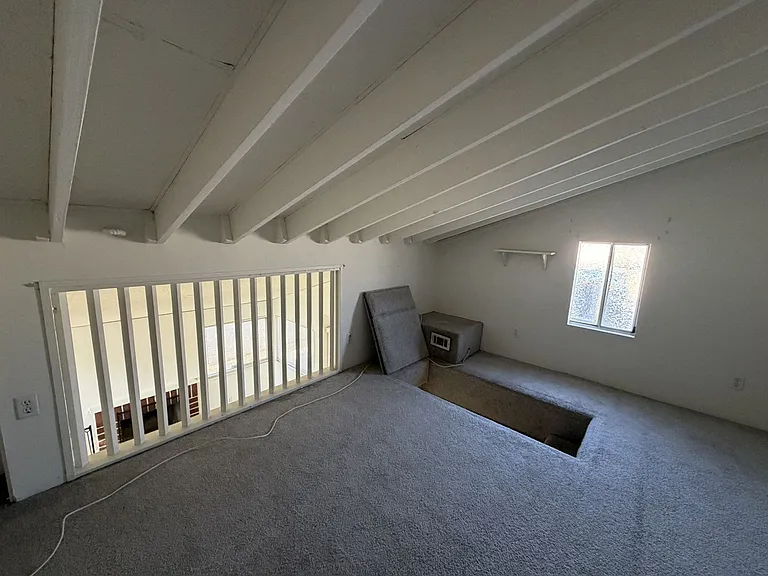 1594 Christopher Ln — Photo 25