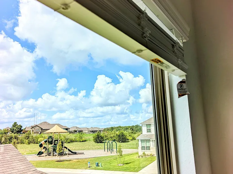 221 Sand Lily Ln — Photo 9