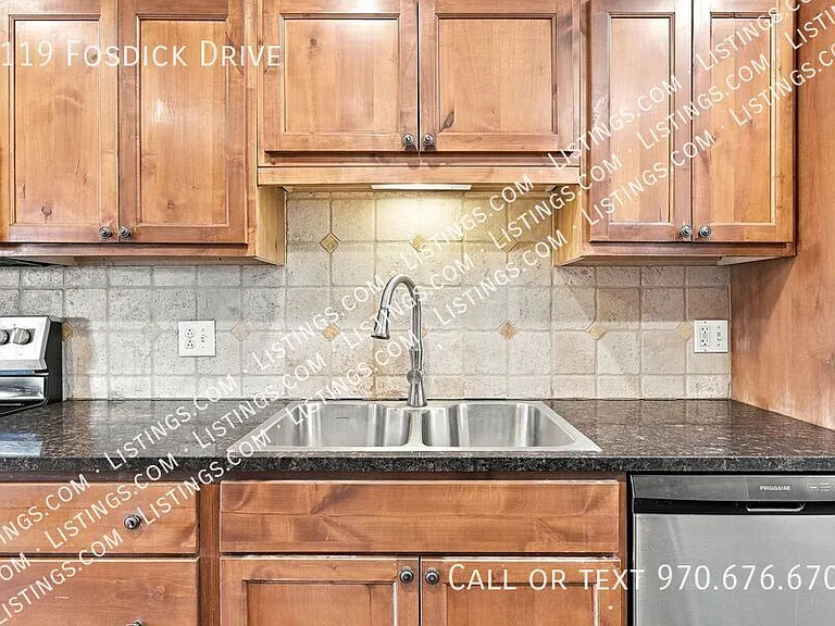 1119 Fosdick Dr — Photo 8