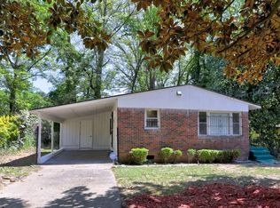 851 Amber Pl NW, Atlanta, GA 30331