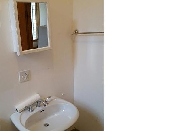 3rd image of 1142 S Francisco Ave #1