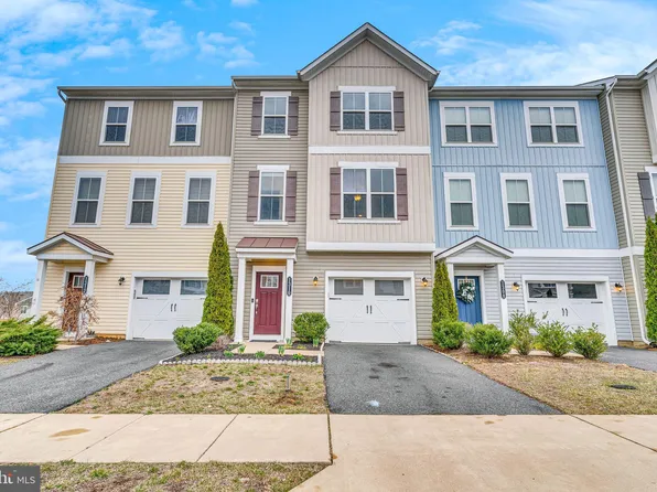 1310 Hudgins Farm Cir, Fredericksburg, VA 22408
