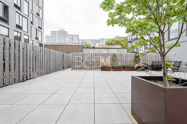 Rented by Brick&Mortar | media 61