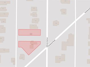 585 Hillcrest Ave, Nanaimo, BC V9R3M6