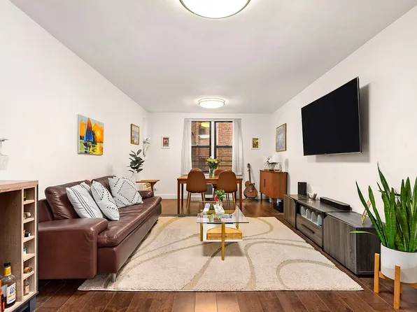 100 Bank St APT 1A, New York, NY 10014