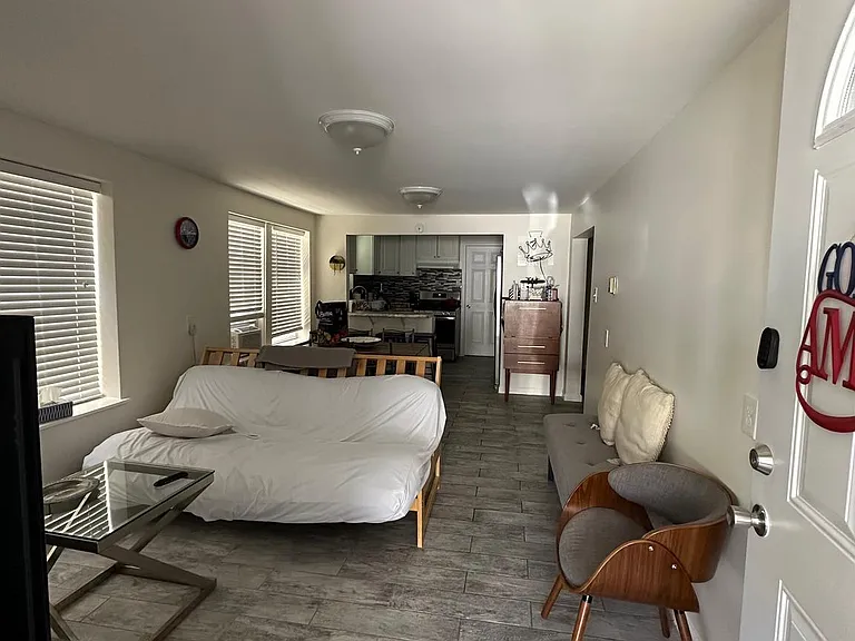 202 N Sacramento Ave #A — Photo 26