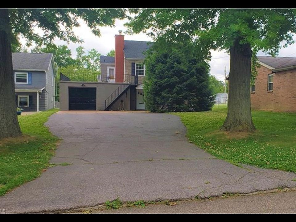 1st image of 2414 1/2 Harrison Ave
