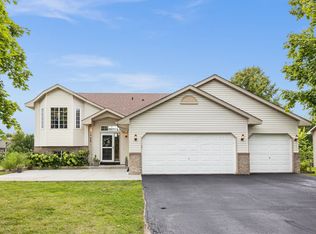 2408 Greenbriar Ln, Buffalo, MN 55313