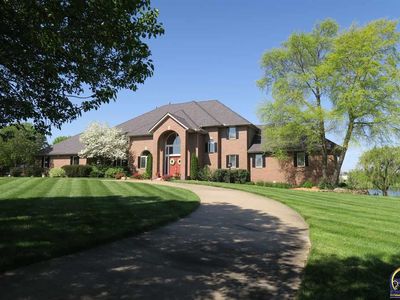 6213 SW South Pointe Dr, Auburn, KS, 66402