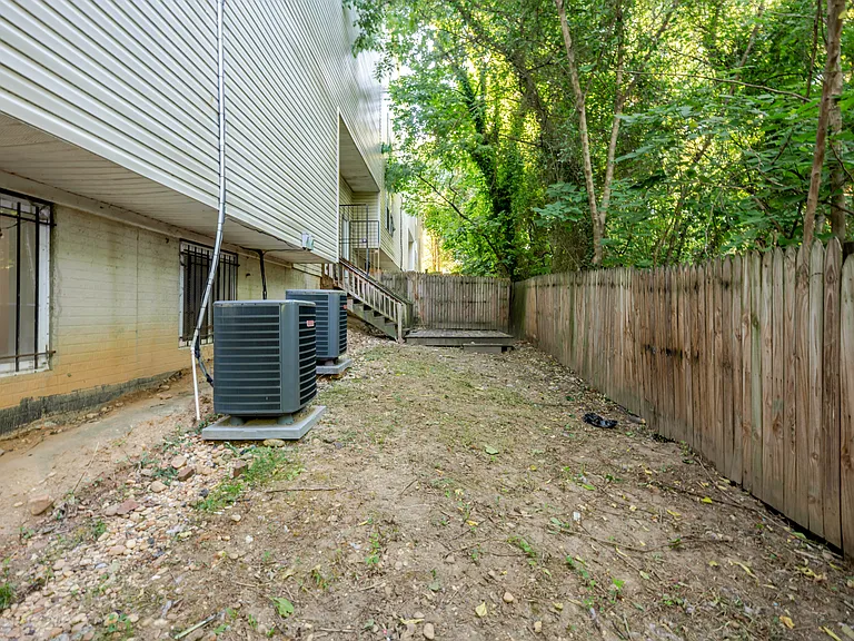 1405 Howard Rd SE #B — Photo 20
