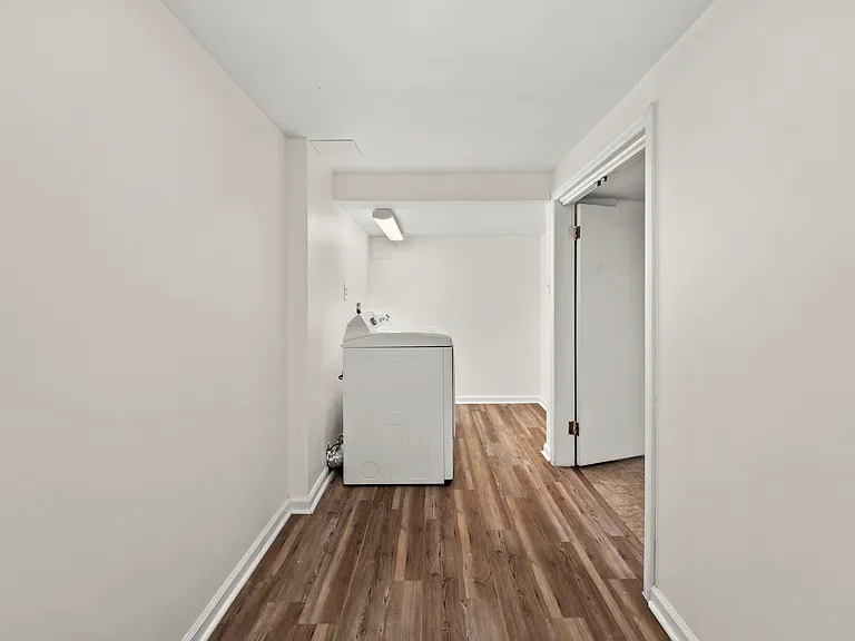 53 Oneida Ave — Photo 25