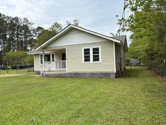 3rd image of 40052 Thomas Ln