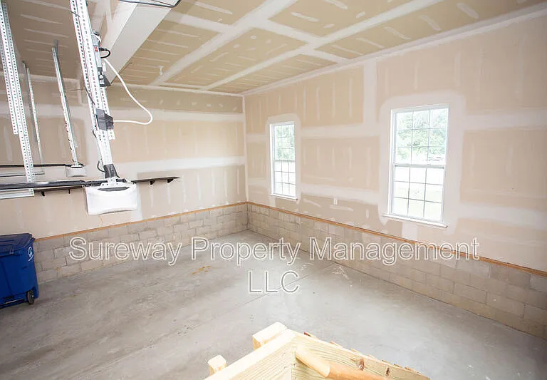 1 Tweentown Close — Photo 46