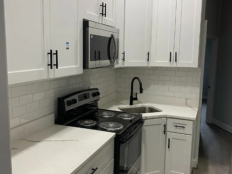 837 N Fulton Ave — Photo 9