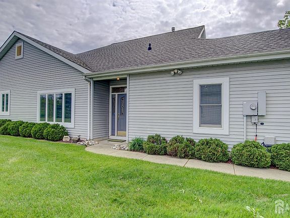 4th image of 75 Westboro Ln